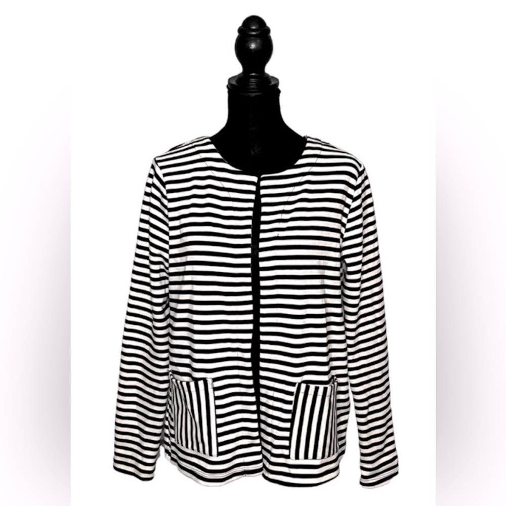Jane and Delancy Blue and White Stripped Long Sleeve Cardigan (Women's M)